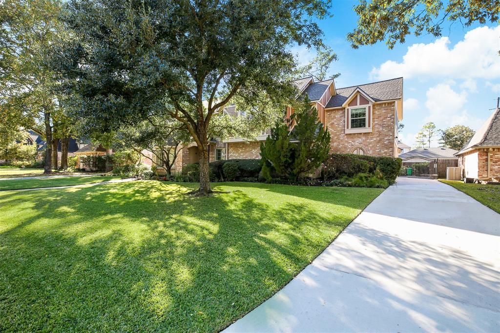 24215 2 Royalwick Drive, Tomball, Texas 77375, 4 Bedrooms Bedrooms, 8 Rooms Rooms,3 BathroomsBathrooms,Single-family,For Sale,Royalwick,8953236