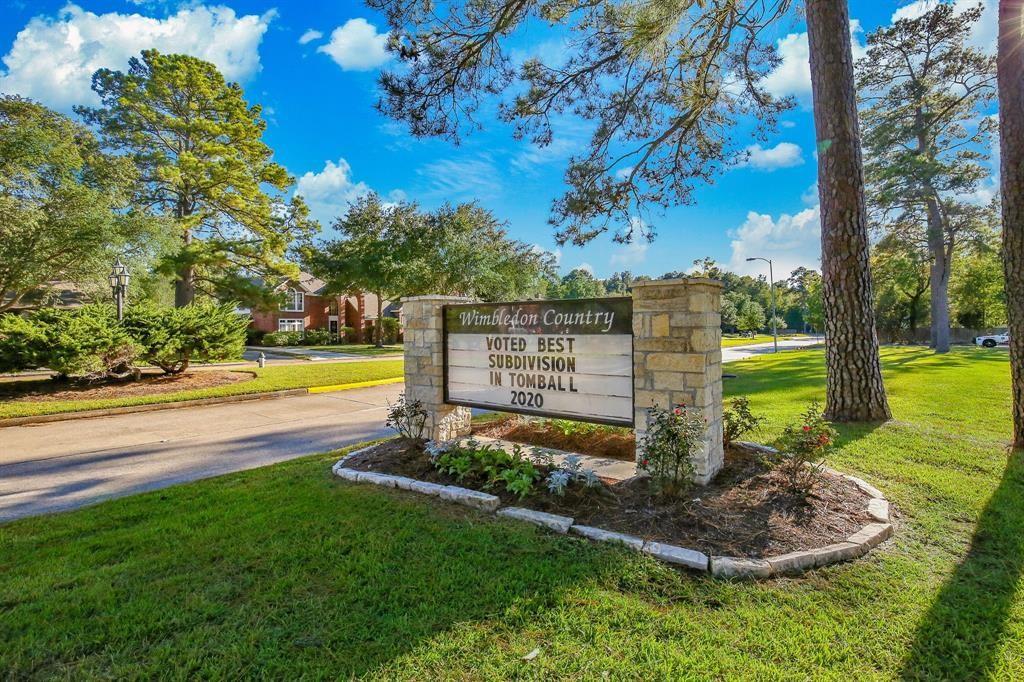 24215 2 Royalwick Drive, Tomball, Texas 77375, 4 Bedrooms Bedrooms, 8 Rooms Rooms,3 BathroomsBathrooms,Single-family,For Sale,Royalwick,8953236