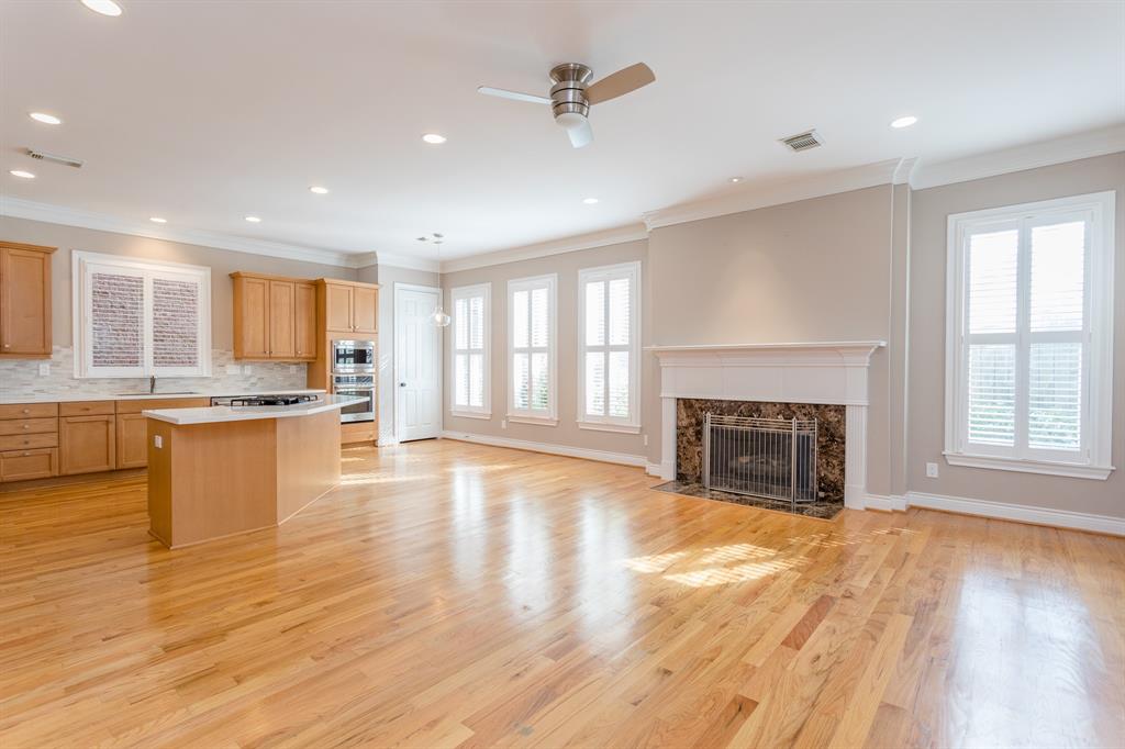 1259 3 Ripple Creek Drive, Houston, Texas 77057, 3 Bedrooms Bedrooms, 10 Rooms Rooms,3 BathroomsBathrooms,Single-family,For Sale,Ripple Creek,80175258