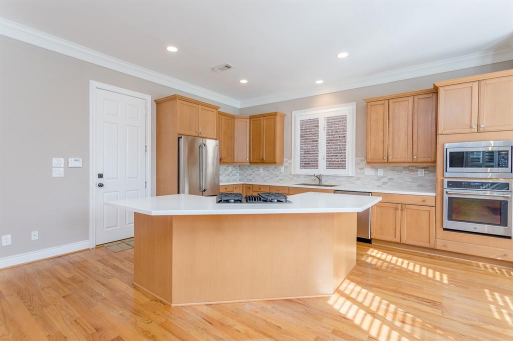 1259 3 Ripple Creek Drive, Houston, Texas 77057, 3 Bedrooms Bedrooms, 10 Rooms Rooms,3 BathroomsBathrooms,Single-family,For Sale,Ripple Creek,80175258