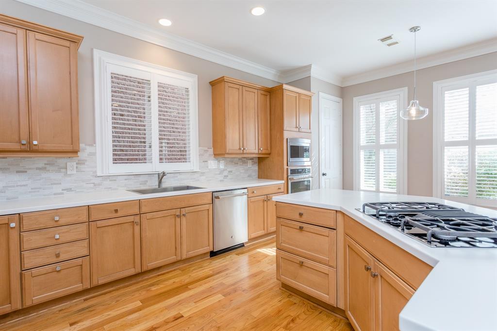1259 3 Ripple Creek Drive, Houston, Texas 77057, 3 Bedrooms Bedrooms, 10 Rooms Rooms,3 BathroomsBathrooms,Single-family,For Sale,Ripple Creek,80175258