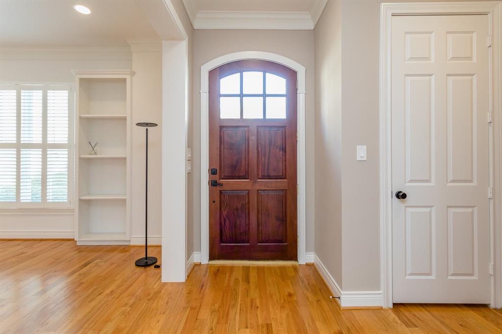 1259 3 Ripple Creek Drive, Houston, Texas 77057, 3 Bedrooms Bedrooms, 10 Rooms Rooms,3 BathroomsBathrooms,Single-family,For Sale,Ripple Creek,80175258