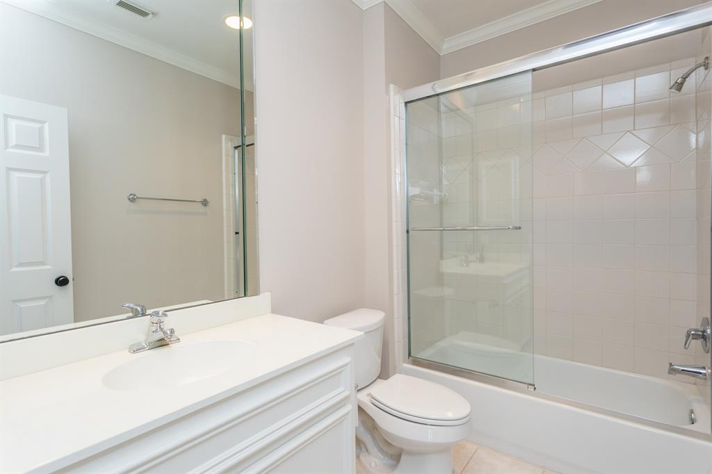 1259 3 Ripple Creek Drive, Houston, Texas 77057, 3 Bedrooms Bedrooms, 10 Rooms Rooms,3 BathroomsBathrooms,Single-family,For Sale,Ripple Creek,80175258