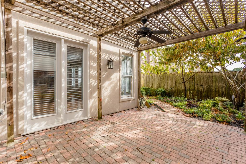1259 3 Ripple Creek Drive, Houston, Texas 77057, 3 Bedrooms Bedrooms, 10 Rooms Rooms,3 BathroomsBathrooms,Single-family,For Sale,Ripple Creek,80175258