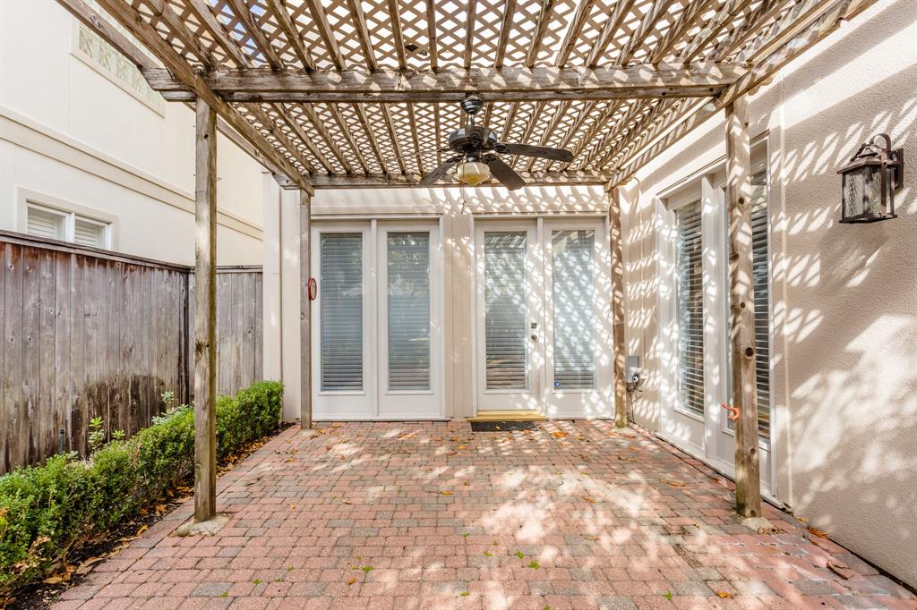 1259 3 Ripple Creek Drive, Houston, Texas 77057, 3 Bedrooms Bedrooms, 10 Rooms Rooms,3 BathroomsBathrooms,Single-family,For Sale,Ripple Creek,80175258