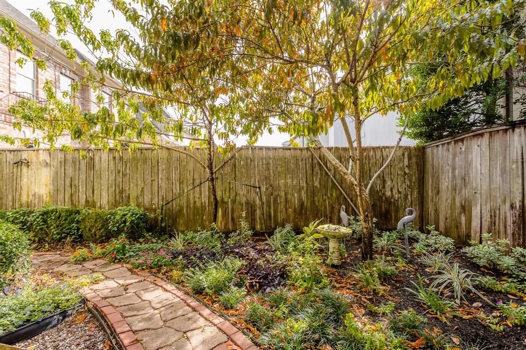 1259 3 Ripple Creek Drive, Houston, Texas 77057, 3 Bedrooms Bedrooms, 10 Rooms Rooms,3 BathroomsBathrooms,Single-family,For Sale,Ripple Creek,80175258