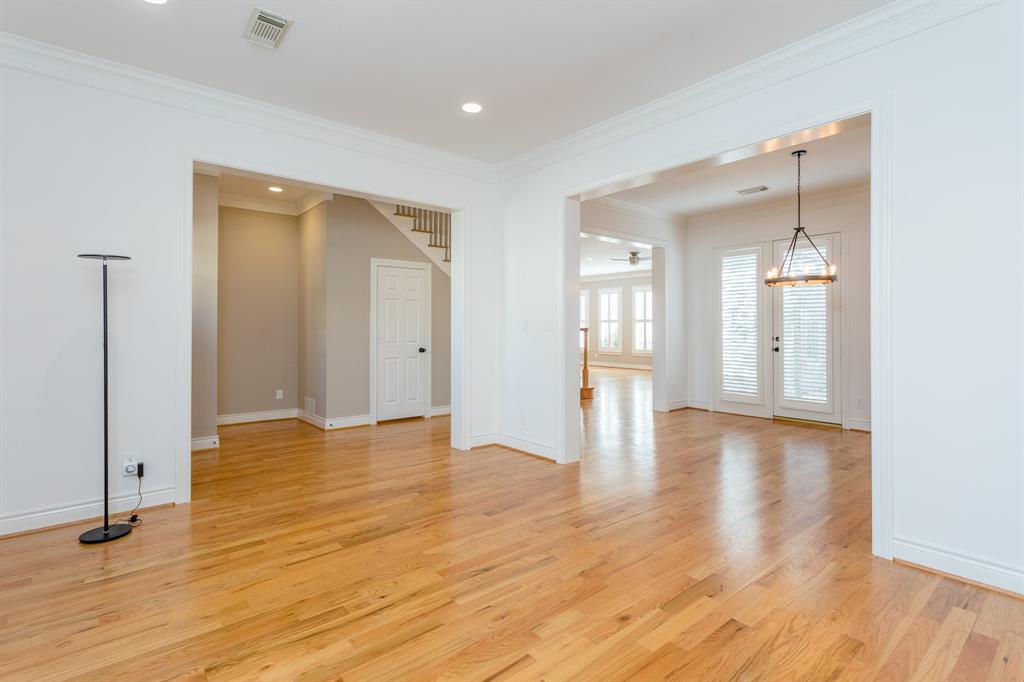 1259 3 Ripple Creek Drive, Houston, Texas 77057, 3 Bedrooms Bedrooms, 10 Rooms Rooms,3 BathroomsBathrooms,Single-family,For Sale,Ripple Creek,80175258
