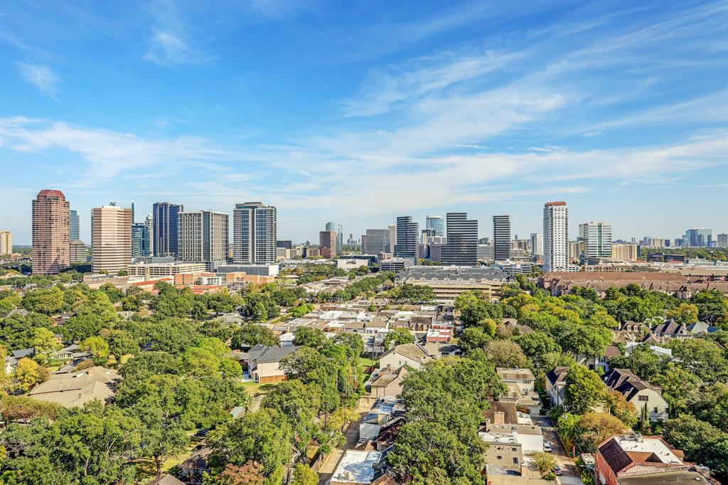 5555 Del Monte Drive, Houston, Texas 77056, 3 Bedrooms Bedrooms, 7 Rooms Rooms,2 BathroomsBathrooms,Mid/hi-rise Condo,For Sale,ST JAMES,Del Monte,80488573