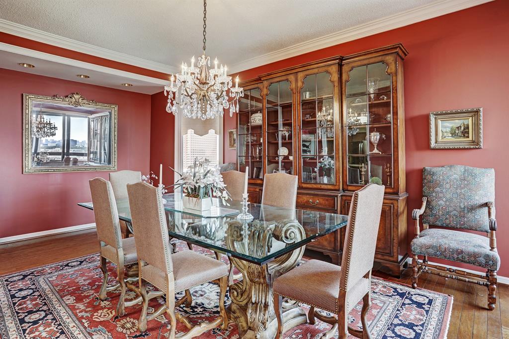 5555 Del Monte Drive, Houston, Texas 77056, 3 Bedrooms Bedrooms, 7 Rooms Rooms,2 BathroomsBathrooms,Mid/hi-rise Condo,For Sale,ST JAMES,Del Monte,80488573