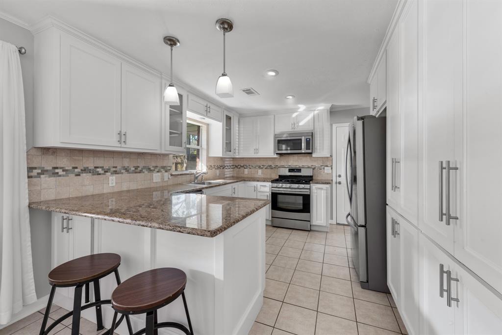8915 1 Blankenship Drive, Houston, Texas 77080, 3 Bedrooms Bedrooms, 7 Rooms Rooms,2 BathroomsBathrooms,Single-family,For Sale,Blankenship,56083485