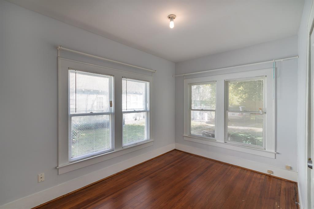 338 1 Cortlandt Street, Houston, Texas 77007, 1 Bedroom Bedrooms, ,1 BathroomBathrooms,Multi-family,For Sale,Cortlandt,88342602