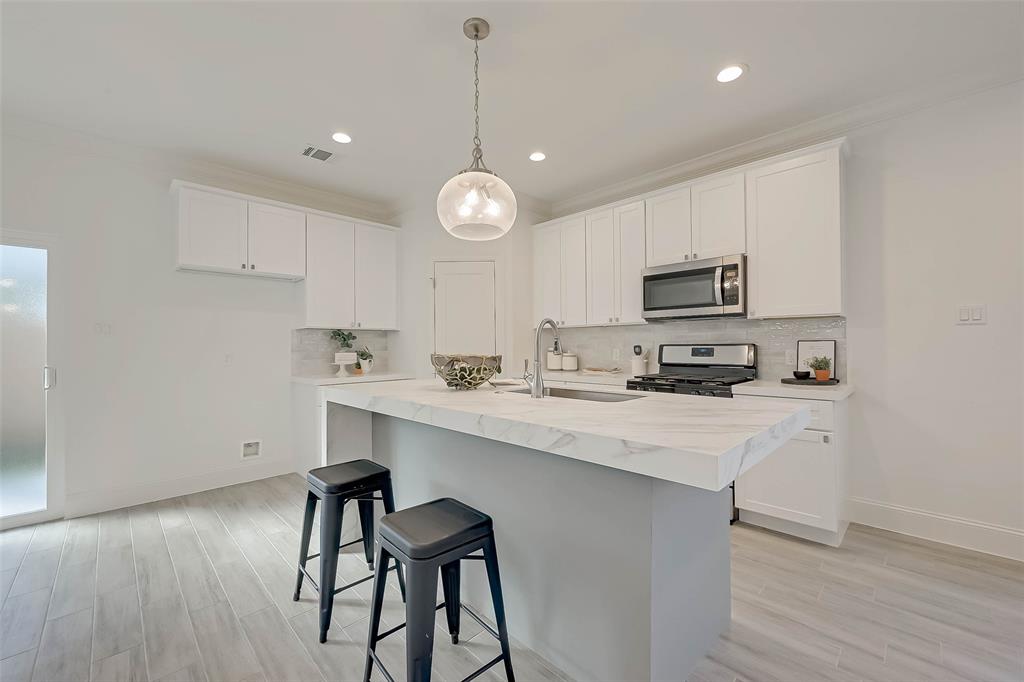 5123 2 Golden Forest Drive, Houston, Texas 77091, 3 Bedrooms Bedrooms, 7 Rooms Rooms,2 BathroomsBathrooms,Single-family,For Sale,Golden Forest,89221316