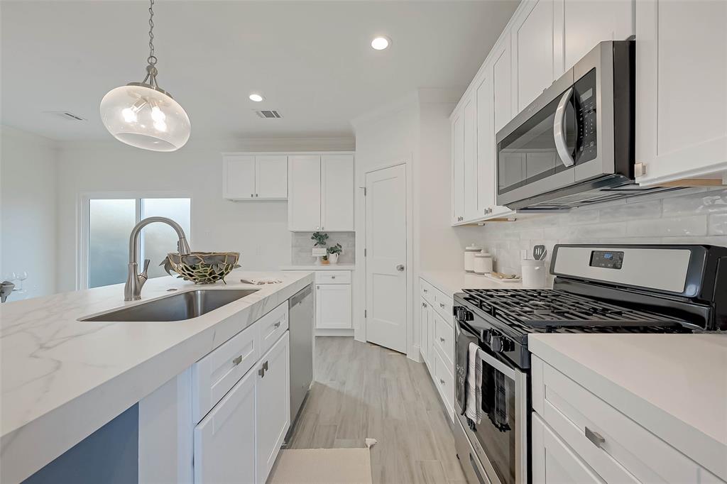 5123 2 Golden Forest Drive, Houston, Texas 77091, 3 Bedrooms Bedrooms, 7 Rooms Rooms,2 BathroomsBathrooms,Single-family,For Sale,Golden Forest,89221316