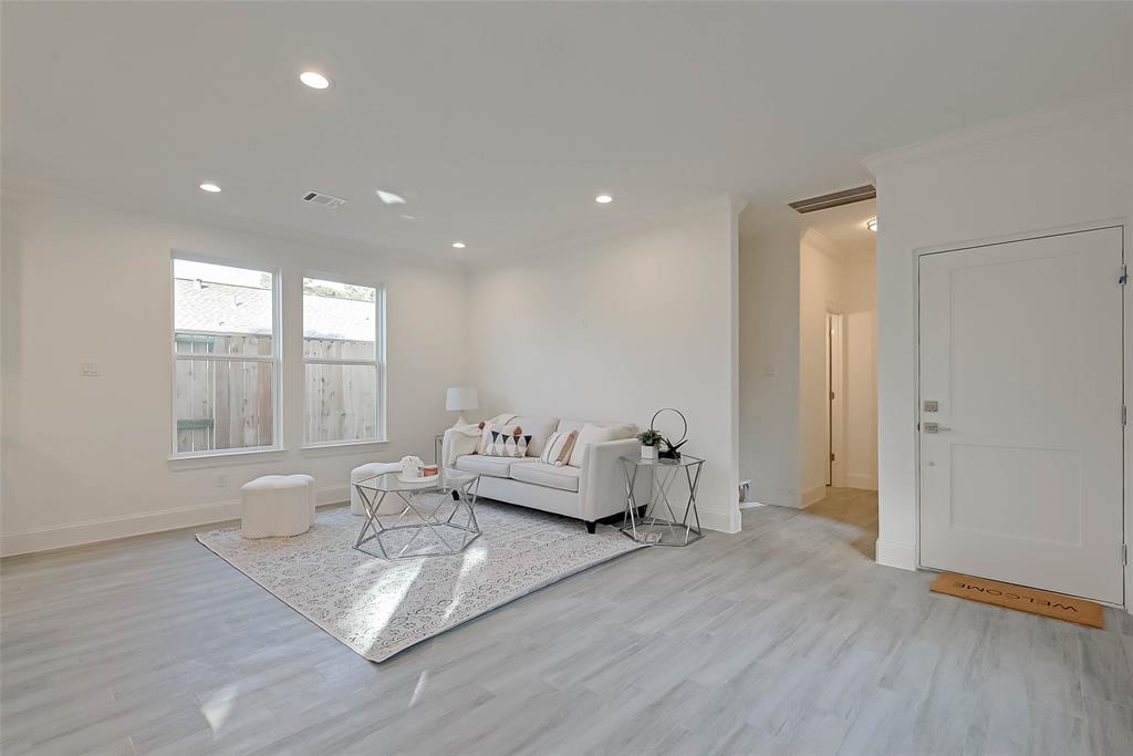5123 2 Golden Forest Drive, Houston, Texas 77091, 3 Bedrooms Bedrooms, 7 Rooms Rooms,2 BathroomsBathrooms,Single-family,For Sale,Golden Forest,89221316
