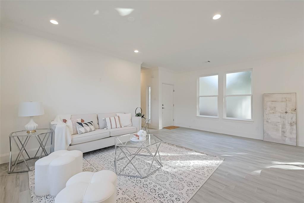 5123 2 Golden Forest Drive, Houston, Texas 77091, 3 Bedrooms Bedrooms, 7 Rooms Rooms,2 BathroomsBathrooms,Single-family,For Sale,Golden Forest,89221316