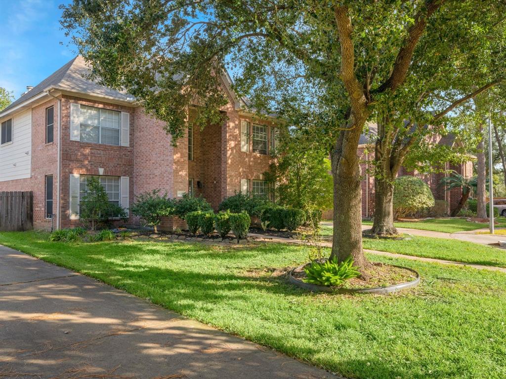 15210 2 Holland Fields Circle, Houston, Texas 77095, 4 Bedrooms Bedrooms, 5 Rooms Rooms,2 BathroomsBathrooms,Single-family,For Sale,Holland Fields,72045843