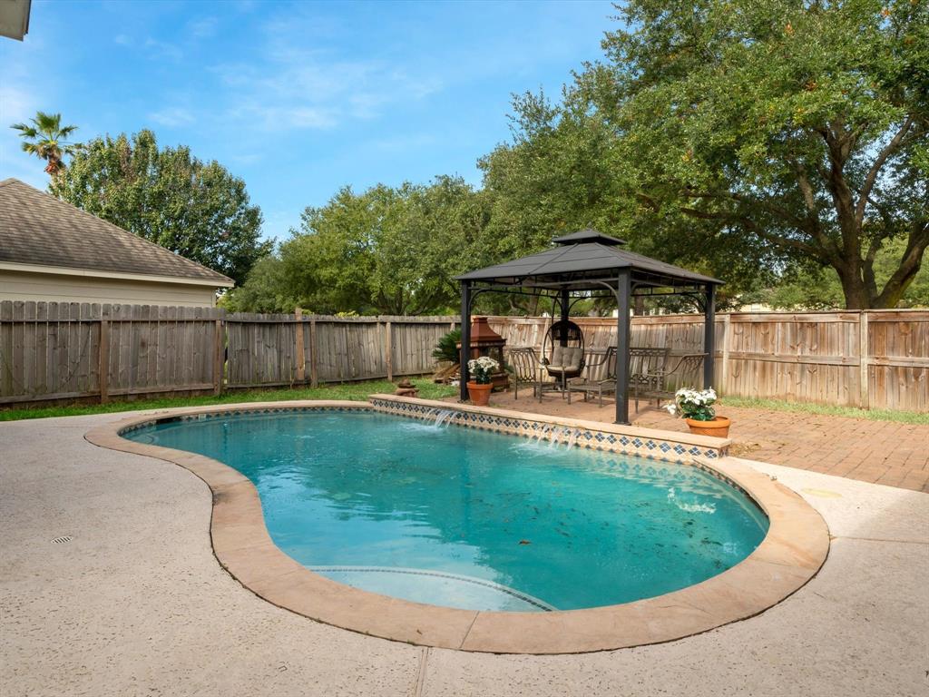 15210 2 Holland Fields Circle, Houston, Texas 77095, 4 Bedrooms Bedrooms, 5 Rooms Rooms,2 BathroomsBathrooms,Single-family,For Sale,Holland Fields,72045843