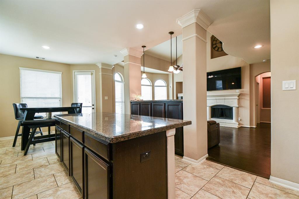 13102 2 Spear Trail Court, Rosharon, Texas 77583, 4 Bedrooms Bedrooms, 4 Rooms Rooms,2 BathroomsBathrooms,Single-family,For Sale,Spear Trail,58306853