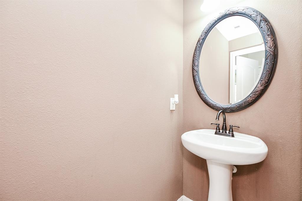 13102 2 Spear Trail Court, Rosharon, Texas 77583, 4 Bedrooms Bedrooms, 4 Rooms Rooms,2 BathroomsBathrooms,Single-family,For Sale,Spear Trail,58306853