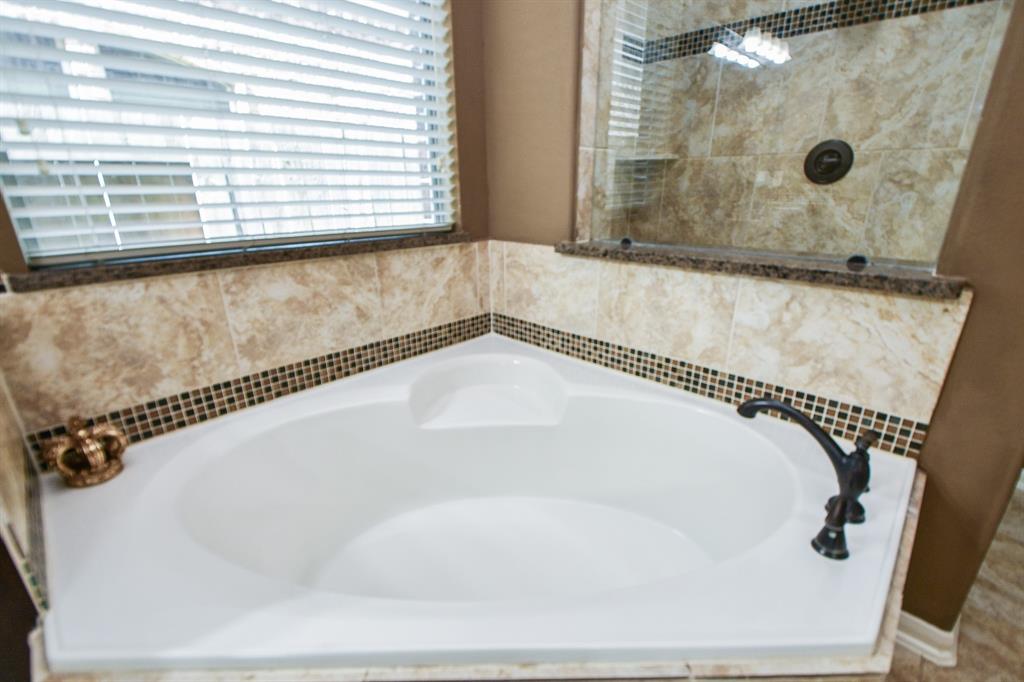 13102 2 Spear Trail Court, Rosharon, Texas 77583, 4 Bedrooms Bedrooms, 4 Rooms Rooms,2 BathroomsBathrooms,Single-family,For Sale,Spear Trail,58306853