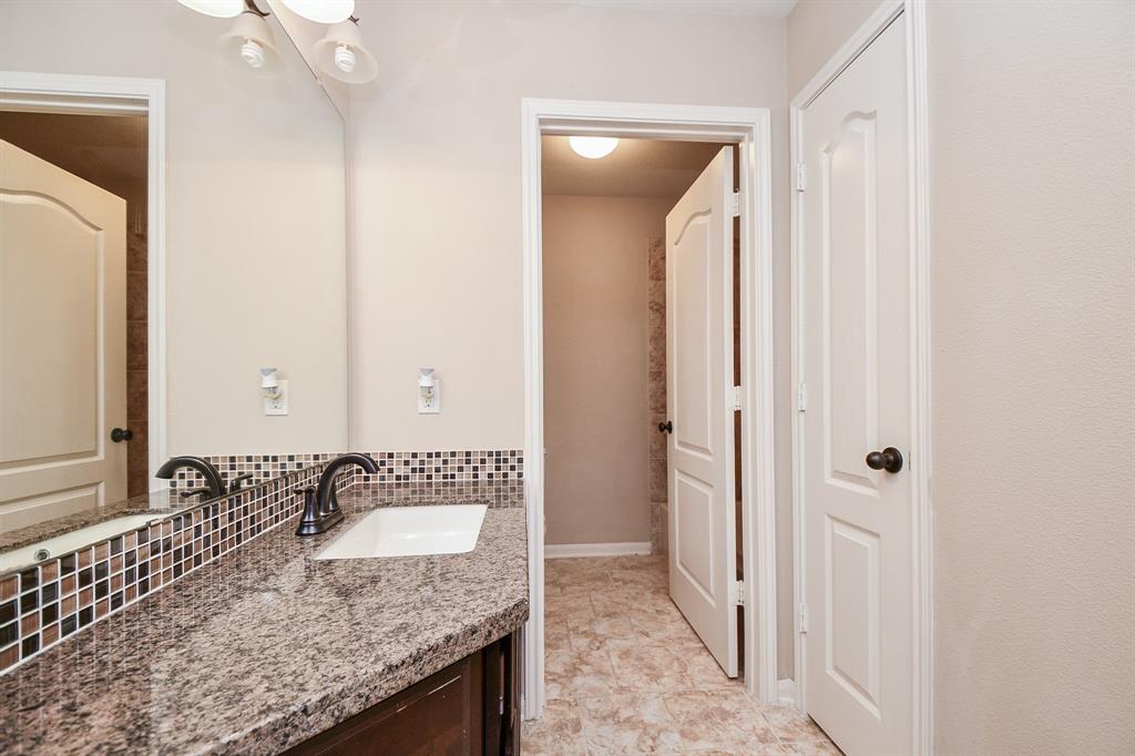13102 2 Spear Trail Court, Rosharon, Texas 77583, 4 Bedrooms Bedrooms, 4 Rooms Rooms,2 BathroomsBathrooms,Single-family,For Sale,Spear Trail,58306853
