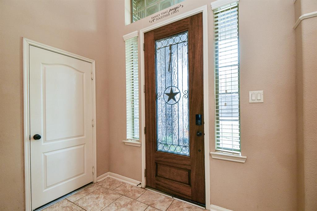 13102 2 Spear Trail Court, Rosharon, Texas 77583, 4 Bedrooms Bedrooms, 4 Rooms Rooms,2 BathroomsBathrooms,Single-family,For Sale,Spear Trail,58306853