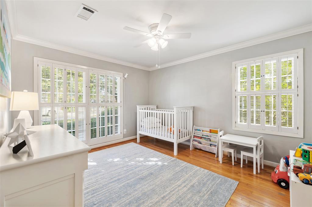 7803 1 Ella Lee Lane, Houston, Texas 77063, 3 Bedrooms Bedrooms, 10 Rooms Rooms,2 BathroomsBathrooms,Single-family,For Sale,Ella Lee,64102155