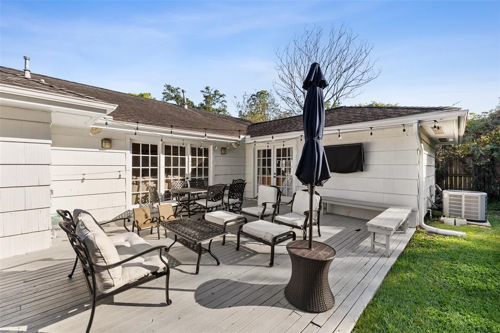 7803 1 Ella Lee Lane, Houston, Texas 77063, 3 Bedrooms Bedrooms, 10 Rooms Rooms,2 BathroomsBathrooms,Single-family,For Sale,Ella Lee,64102155