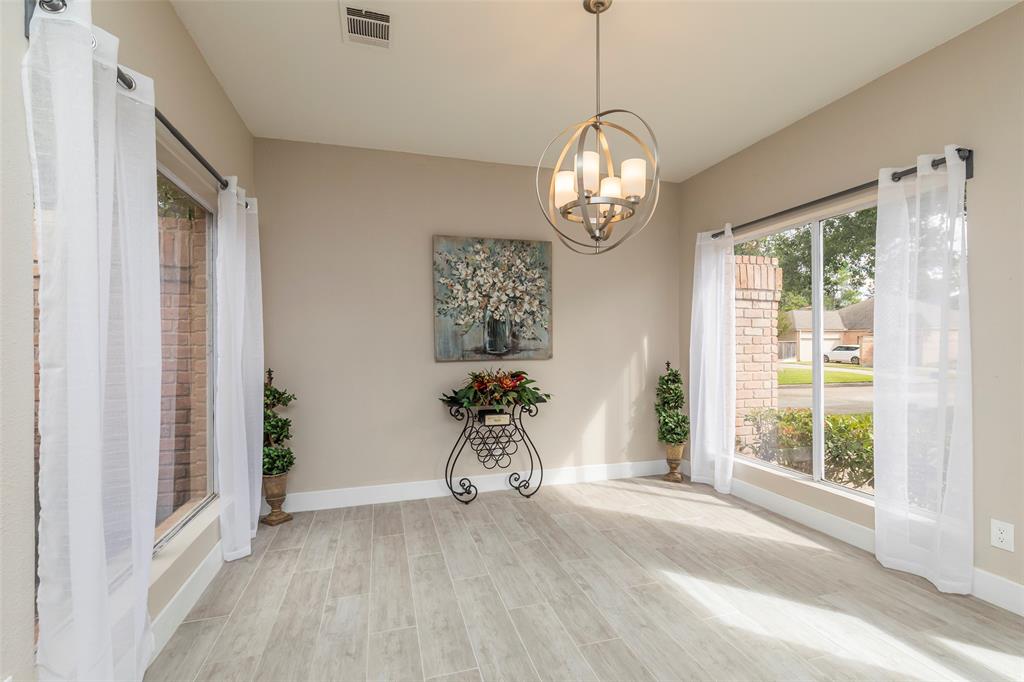 11627 1 Aspenway Drive, Houston, Texas 77070, 3 Bedrooms Bedrooms, 10 Rooms Rooms,2 BathroomsBathrooms,Single-family,For Sale,Aspenway,81115877