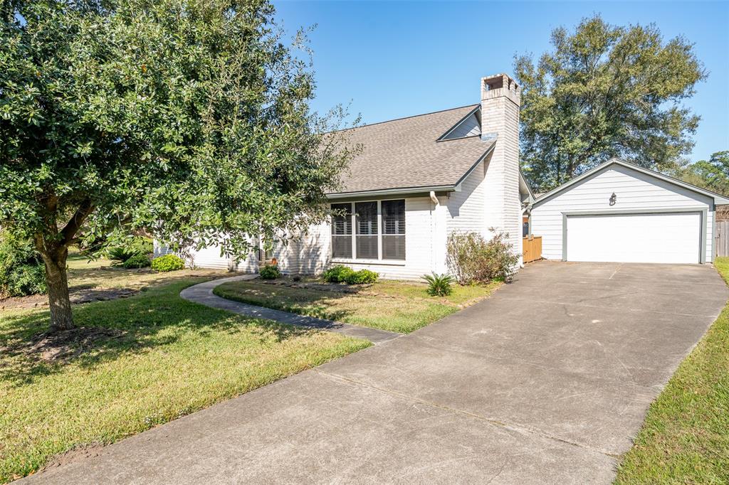 3608 2 La Reforma Boulevard, Baytown, Texas 77521, 3 Bedrooms Bedrooms, 8 Rooms Rooms,2 BathroomsBathrooms,Single-family,For Sale,La Reforma,81141242