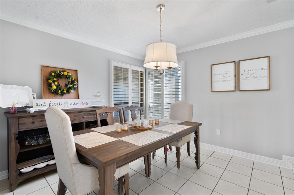 3608 2 La Reforma Boulevard, Baytown, Texas 77521, 3 Bedrooms Bedrooms, 8 Rooms Rooms,2 BathroomsBathrooms,Single-family,For Sale,La Reforma,81141242