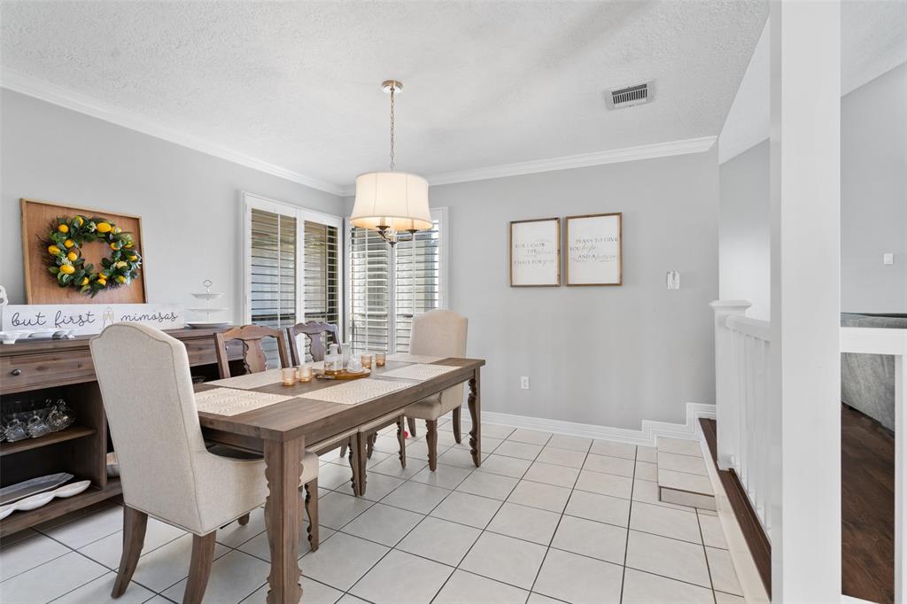 3608 2 La Reforma Boulevard, Baytown, Texas 77521, 3 Bedrooms Bedrooms, 8 Rooms Rooms,2 BathroomsBathrooms,Single-family,For Sale,La Reforma,81141242