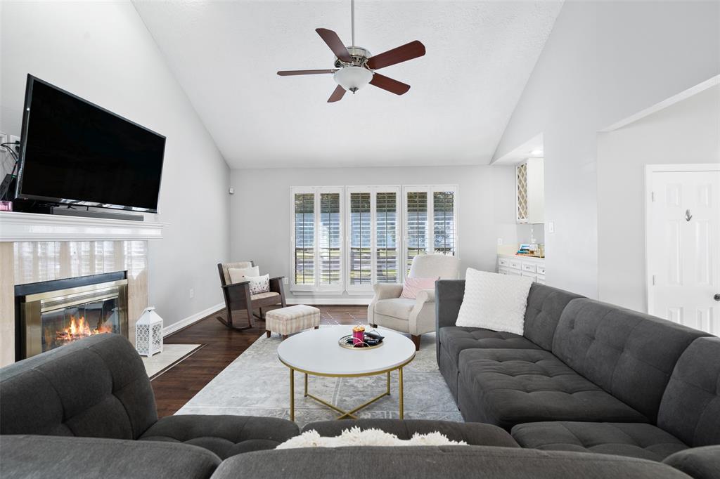 3608 2 La Reforma Boulevard, Baytown, Texas 77521, 3 Bedrooms Bedrooms, 8 Rooms Rooms,2 BathroomsBathrooms,Single-family,For Sale,La Reforma,81141242