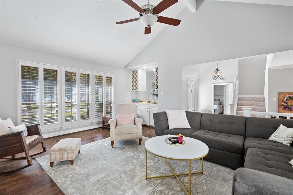 3608 2 La Reforma Boulevard, Baytown, Texas 77521, 3 Bedrooms Bedrooms, 8 Rooms Rooms,2 BathroomsBathrooms,Single-family,For Sale,La Reforma,81141242