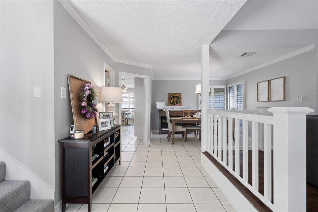 3608 2 La Reforma Boulevard, Baytown, Texas 77521, 3 Bedrooms Bedrooms, 8 Rooms Rooms,2 BathroomsBathrooms,Single-family,For Sale,La Reforma,81141242