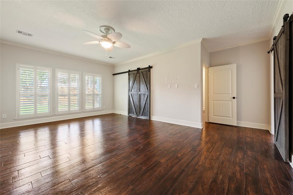 910 2 Daria Drive, Houston, Texas 77079, 4 Bedrooms Bedrooms, 5 Rooms Rooms,3 BathroomsBathrooms,Single-family,For Sale,Daria,72312605