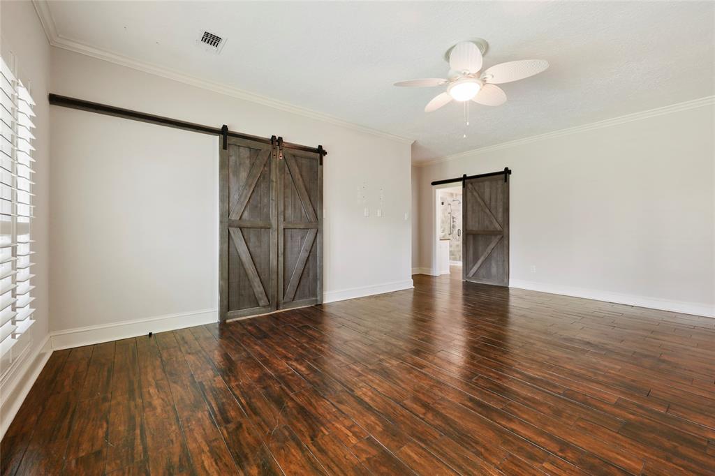 910 2 Daria Drive, Houston, Texas 77079, 4 Bedrooms Bedrooms, 5 Rooms Rooms,3 BathroomsBathrooms,Single-family,For Sale,Daria,72312605