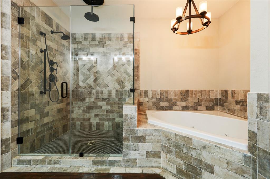 910 2 Daria Drive, Houston, Texas 77079, 4 Bedrooms Bedrooms, 5 Rooms Rooms,3 BathroomsBathrooms,Single-family,For Sale,Daria,72312605