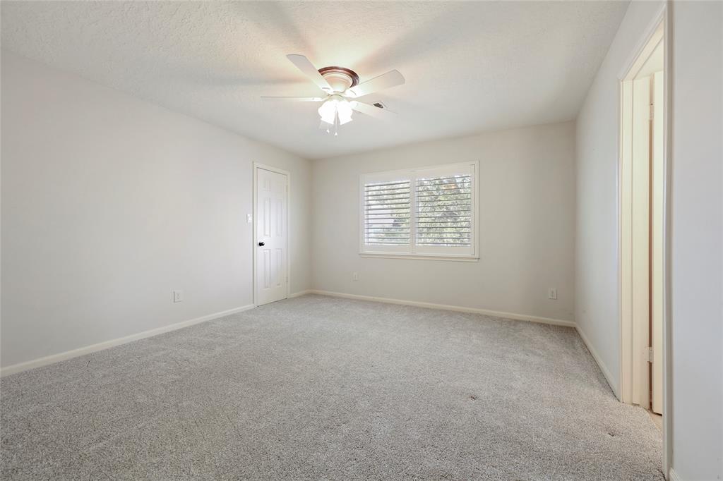 910 2 Daria Drive, Houston, Texas 77079, 4 Bedrooms Bedrooms, 5 Rooms Rooms,3 BathroomsBathrooms,Single-family,For Sale,Daria,72312605