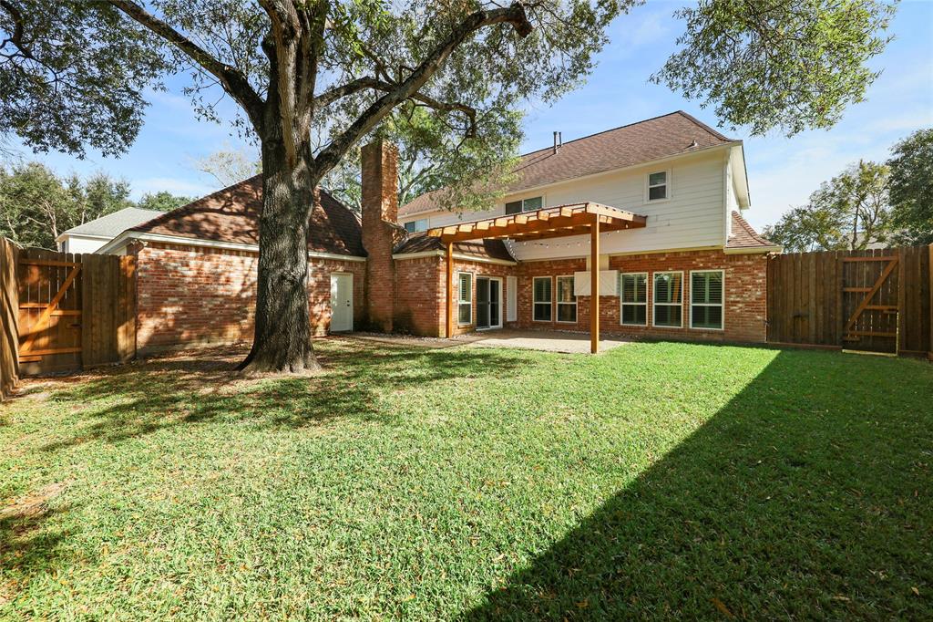 910 2 Daria Drive, Houston, Texas 77079, 4 Bedrooms Bedrooms, 5 Rooms Rooms,3 BathroomsBathrooms,Single-family,For Sale,Daria,72312605