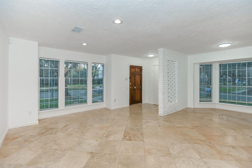 13050 2 Trail Hollow Drive, Houston, Texas 77079, 3 Bedrooms Bedrooms, 6 Rooms Rooms,2 BathroomsBathrooms,Townhouse/condo,For Sale,Trail Hollow,66358881