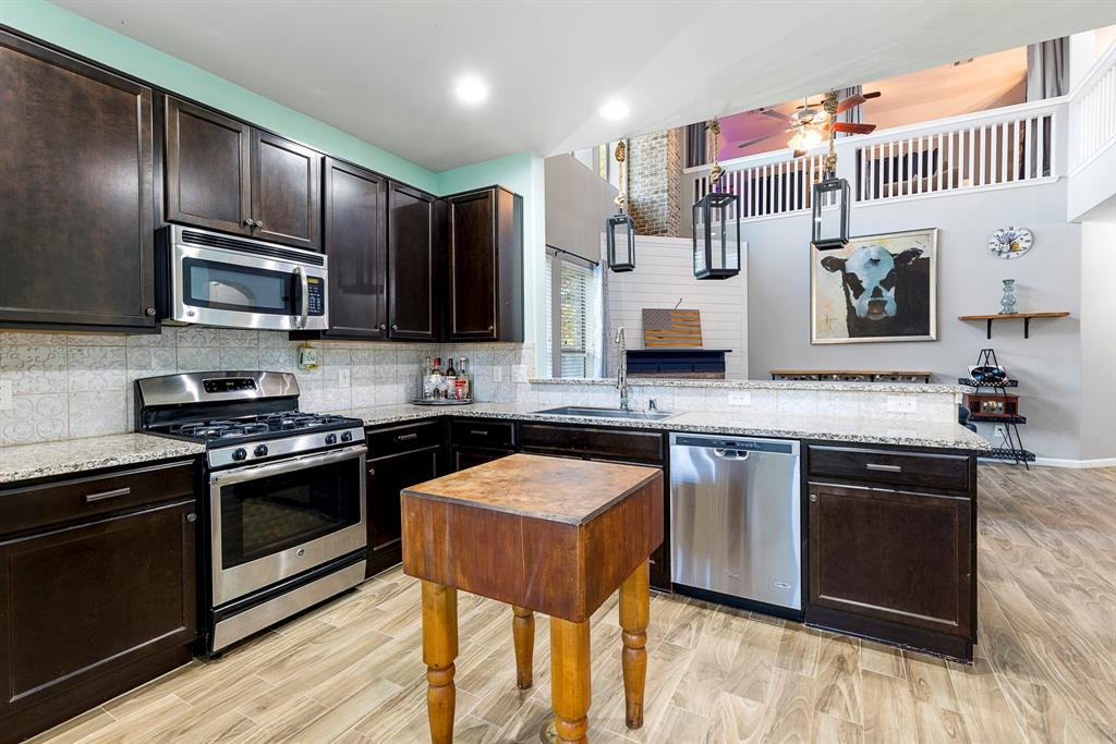 13272 2 Hidden Trail Court, Willis, Texas 77318, 4 Bedrooms Bedrooms, 9 Rooms Rooms,2 BathroomsBathrooms,Single-family,For Sale,Hidden Trail,80550837