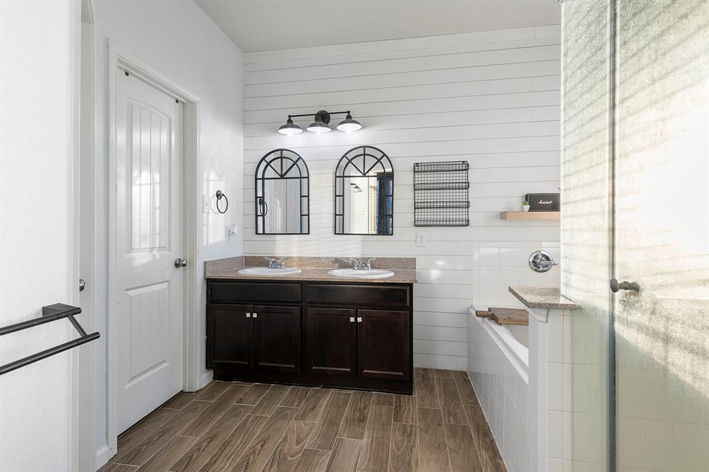 13272 2 Hidden Trail Court, Willis, Texas 77318, 4 Bedrooms Bedrooms, 9 Rooms Rooms,2 BathroomsBathrooms,Single-family,For Sale,Hidden Trail,80550837
