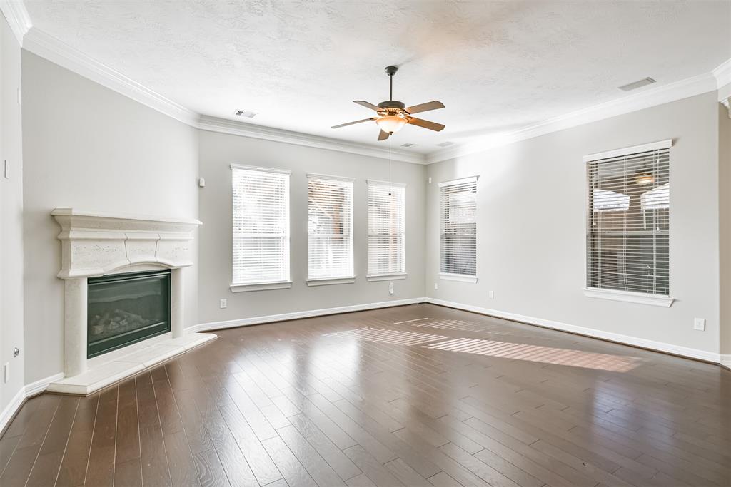 2115 2 Belcara View, League City, Texas 77573, 4 Bedrooms Bedrooms, 11 Rooms Rooms,3 BathroomsBathrooms,Single-family,For Sale,Belcara,68116368
