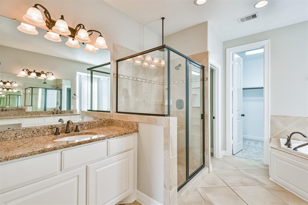 2115 2 Belcara View, League City, Texas 77573, 4 Bedrooms Bedrooms, 11 Rooms Rooms,3 BathroomsBathrooms,Single-family,For Sale,Belcara,68116368
