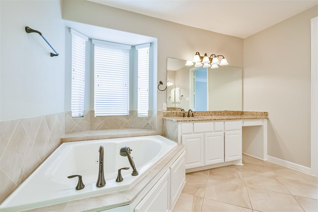 2115 2 Belcara View, League City, Texas 77573, 4 Bedrooms Bedrooms, 11 Rooms Rooms,3 BathroomsBathrooms,Single-family,For Sale,Belcara,68116368
