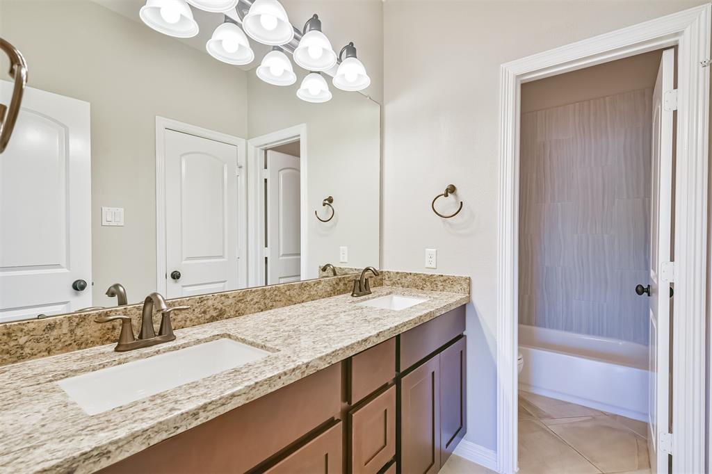 2115 2 Belcara View, League City, Texas 77573, 4 Bedrooms Bedrooms, 11 Rooms Rooms,3 BathroomsBathrooms,Single-family,For Sale,Belcara,68116368