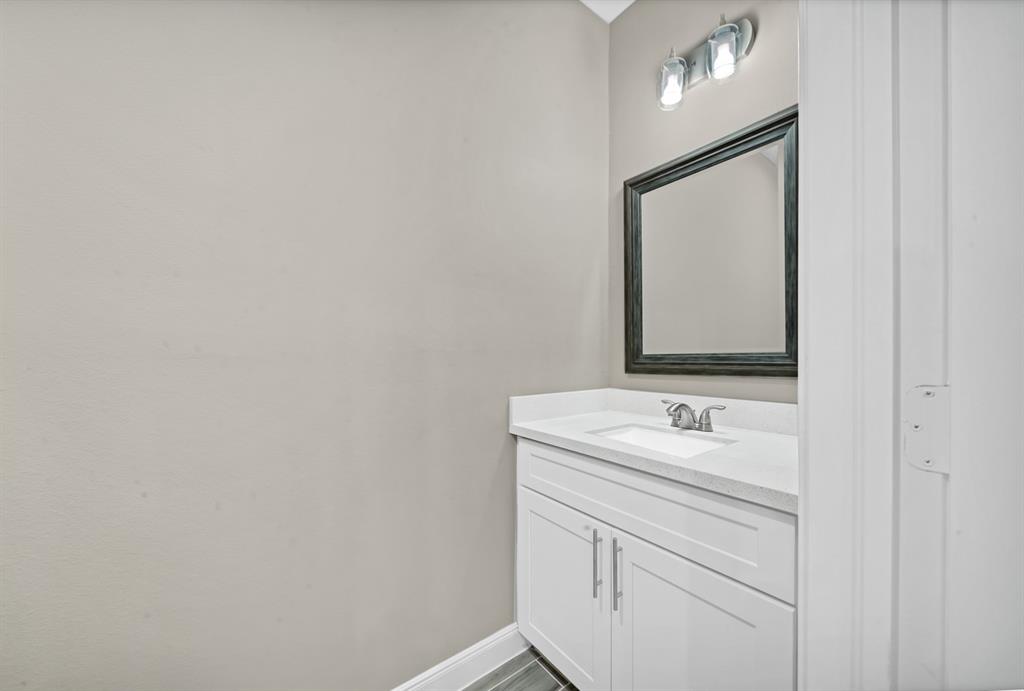 7923 2 Bowen Street, Houston, Texas 77051, 2 Bedrooms Bedrooms, ,2 BathroomsBathrooms,Multi-family,For Sale,Bowen,59329201