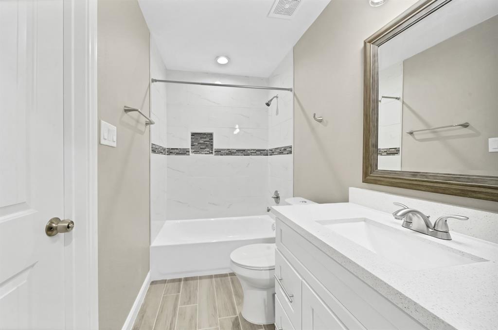 7923 2 Bowen Street, Houston, Texas 77051, 2 Bedrooms Bedrooms, ,2 BathroomsBathrooms,Multi-family,For Sale,Bowen,59329201