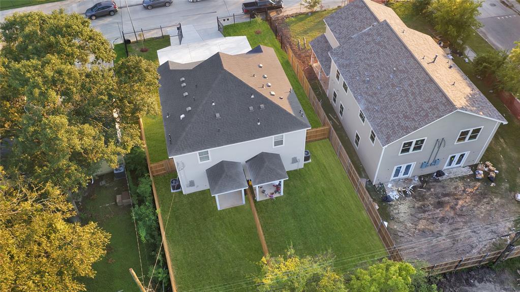 7923 2 Bowen Street, Houston, Texas 77051, 2 Bedrooms Bedrooms, ,2 BathroomsBathrooms,Multi-family,For Sale,Bowen,59329201